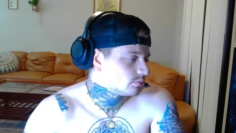 Snapshot of redinthebed chatting on September 9, 3:50 am InkedGinger online show from September 9, 3:50 am