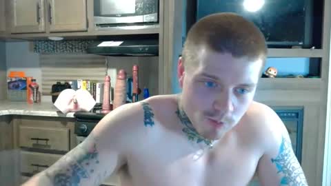 Snapshot of redinthebed chatting on December 31, 5:44 am InkedGinger online show from December 31, 5:44 am