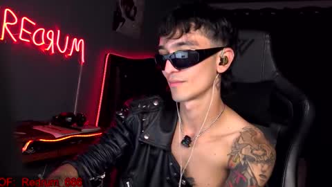 Red online show from September 23, 5:56 pm