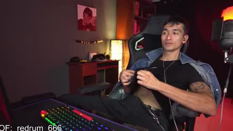 Red online show from March 8, 8:13 pm