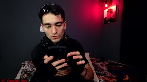 Red online show from December 13, 5:05 am