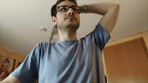 reeds44 online show from March 8, 3:05 pm