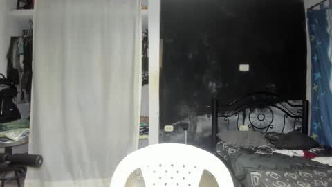 Snapshot of regan_jhonson chatting on December 18, 8:53 am regan_jhonson online show from December 18, 8:53 am