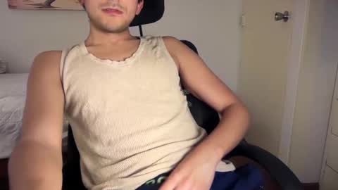 Snapshot of regularboy20 chatting on October 30, 11:17 pm regularboy20 online show from October 30, 11:17 pm