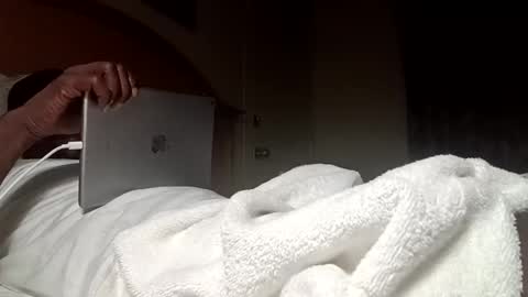 Change Foradolla online show from December 8, 11:51 pm