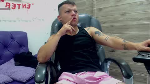 R E N E  online show from December 22, 5:12 am