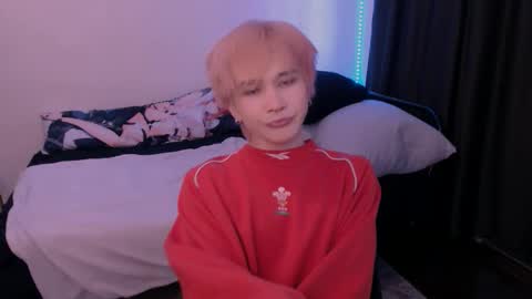 rennuts online show from March 25, 11:03 am