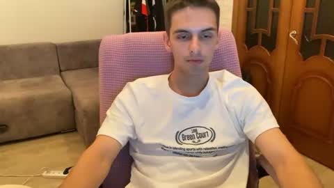 requiemshine online show from July 8, 8:35 pm