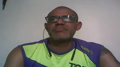 Snapshot of retlam37 chatting on January 3, 3:49 am Walter online show from January 3, 3:49 am