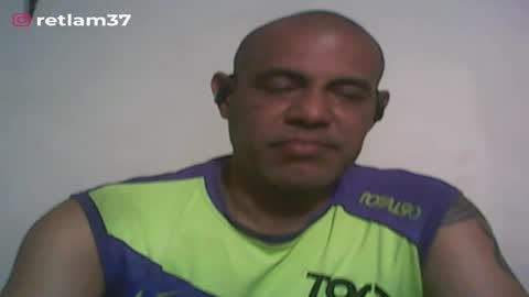 Snapshot of retlam37 chatting on October 4, 6:51 am Walter online show from October 4, 6:51 am