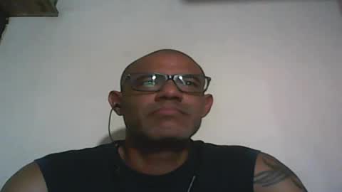 Snapshot of retlam37 chatting on February 24, 5:00 am Walter online show from February 24, 5:00 am