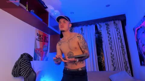 Rey online show from February 25, 4:46 am