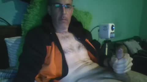 reyes_albert2006 online show from November 10, 1:21 am