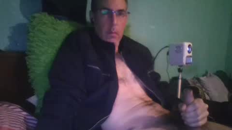 reyes_albert2006 online show from February 15, 8:13 am