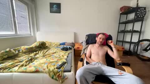 ricciardio online show from October 10, 9:47 am