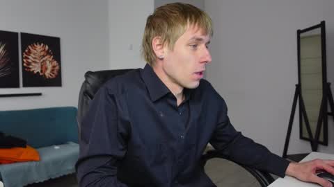 RICHARD HARDS online show from April 18, 6:59 am