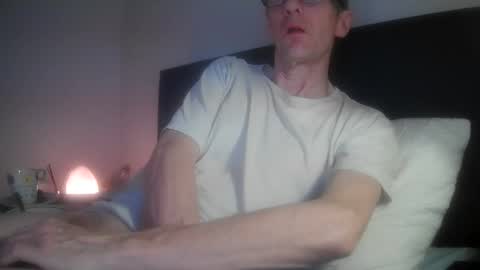 Snapshot of richj392507 chatting on December 14, 8:34 am richj392507 online show from December 14, 8:34 am