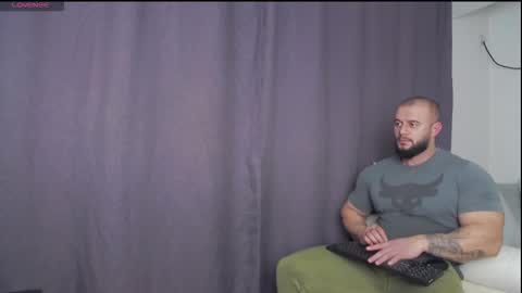 rickymiami1 online show from December 1, 6:33 pm