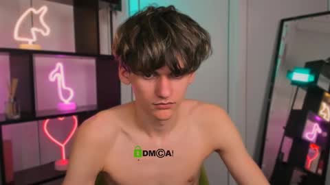 Rico online show from March 15, 7:42 pm