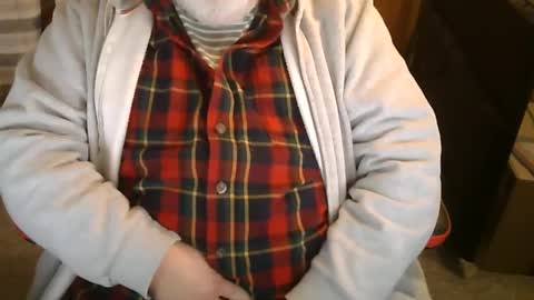 Snapshot of rndmronnie chatting on December 4, 9:13 pm Ron Rodan online show from December 4, 9:13 pm