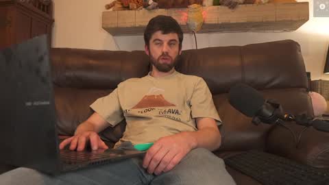 Snapshot of rndmzd chatting on January 9, 2:54 am Ryan aka KeylimeRy online show from January 9, 2:54 am