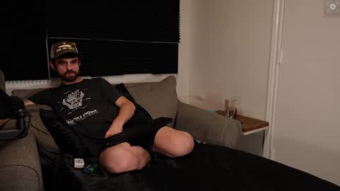 Ryan aka KeylimeRy online show from October 19, 9:45 am