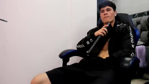 Roan Birkin online show from October 8, 9:08 pm