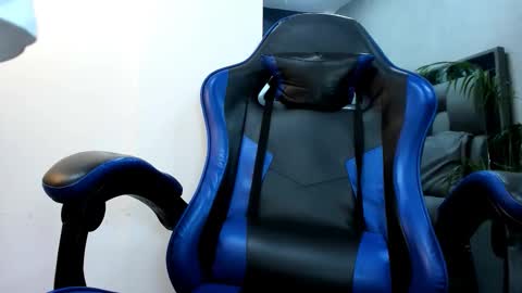 Roan Birkin online show from January 13, 9:08 pm