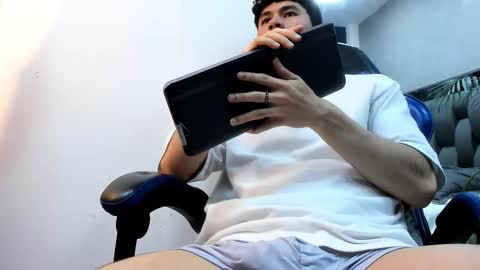 Roan Birkin online show from January 9, 9:53 pm