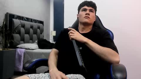 Roan Birkin online show from October 10, 9:18 pm