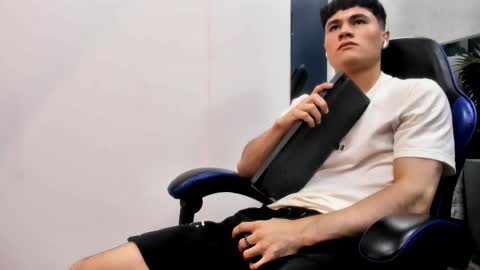 Roan Birkin online show from October 14, 9:22 pm