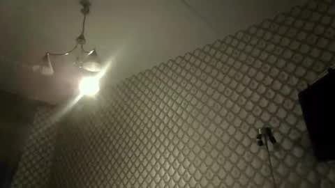 rob18997 online show from November 18, 8:01 pm