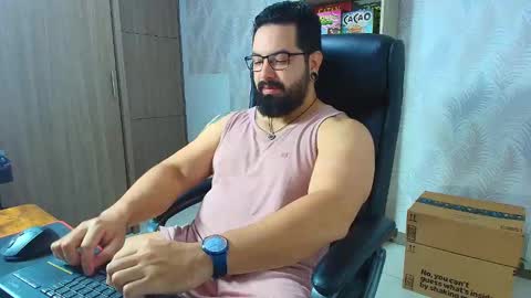 Robby online show from December 2, 11:10 pm