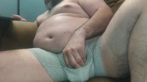 Snapshot of robbyk1972 chatting on February 5, 11:28 pm Tony online show from February 5, 11:28 pm