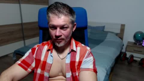 robbyshawz online show from April 3, 5:04 am