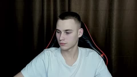 robert10211 online show from February 20, 5:51 pm