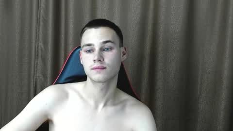 robert10211 online show from October 6, 8:13 pm