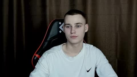 robert10211 online show from February 17, 7:10 pm