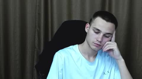 robert10211 online show from September 12, 4:29 pm