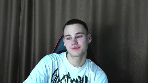 robert10211 online show from September 29, 8:27 pm