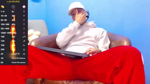 robert_kingg online show from November 19, 8:03 am