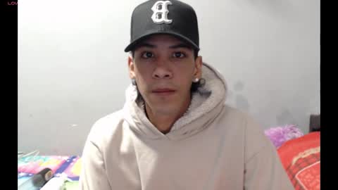 robert_kingg online show from March 10, 7:25 am