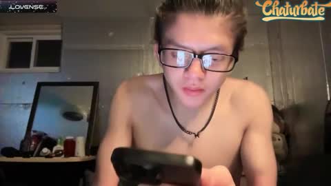 Snapshot of robertcicijr21 chatting on December 7, 2:42 am Robert Cici Jr. online show from December 7, 2:42 am