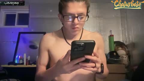 Snapshot of robertcicijr21 chatting on December 10, 1:07 am Robert Cici Jr. online show from December 10, 1:07 am