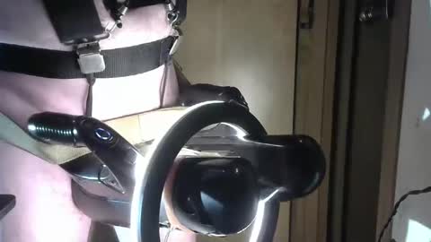 Snapshot of robodickmilker chatting on January 18, 12:39 am Robodickmilker online show from January 18, 12:39 am