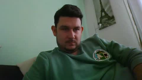 Snapshot of robtheman94 chatting on February 8, 8:31 am Robin online show from February 8, 8:31 am