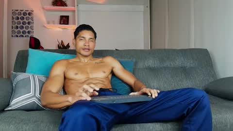 roby_millerr online show from February 9, 11:31 pm