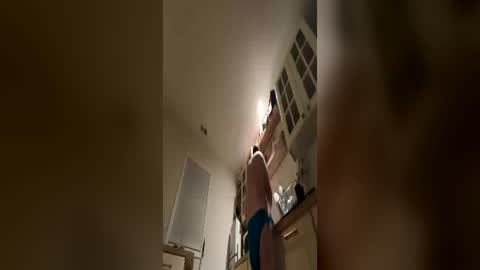 rodgie_dodgie073 online show from June 13, 5:16 am