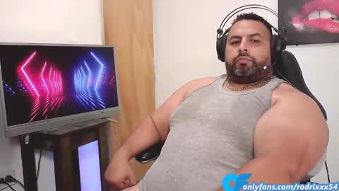 rodrixxx54 online show from January 4, 1:10 am