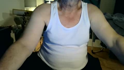 Snapshot of rolandloser1000 chatting on February 21, 9:22 pm rolandloser1000 online show from February 21, 9:22 pm